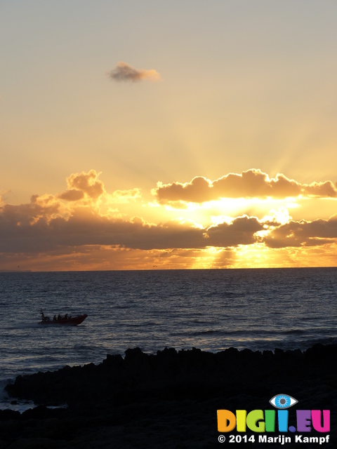 FZ009967 Lifeboat at sunset Porthcawl